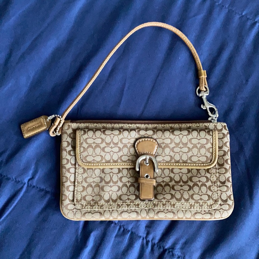 EUC Coach Wristlet